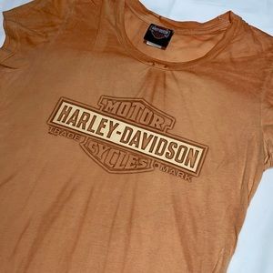 Harley-Davidson (Genuine) Qartar Iraq Women’s T shirt. Size Large.
